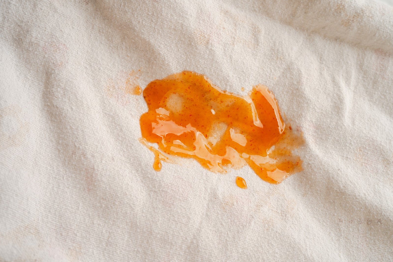 Fettfleck auf Polyester entfernen