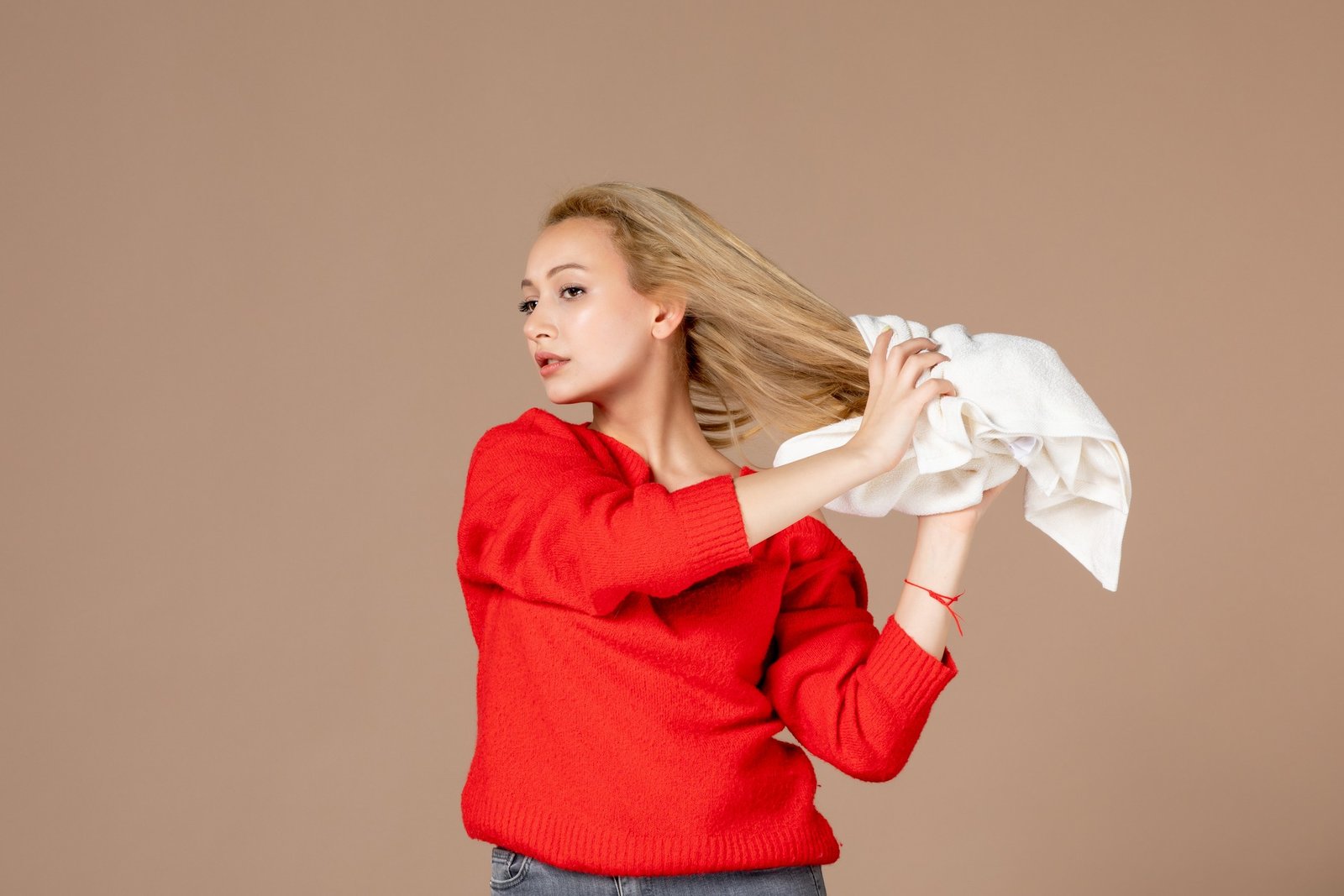Statische Aufladung bei Polyester – Ursachen und Hilfe